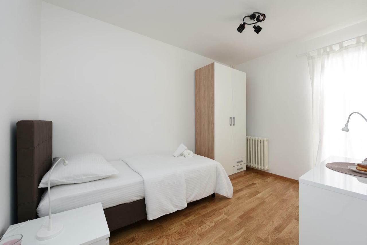 July Apartment زادار المظهر الخارجي الصورة