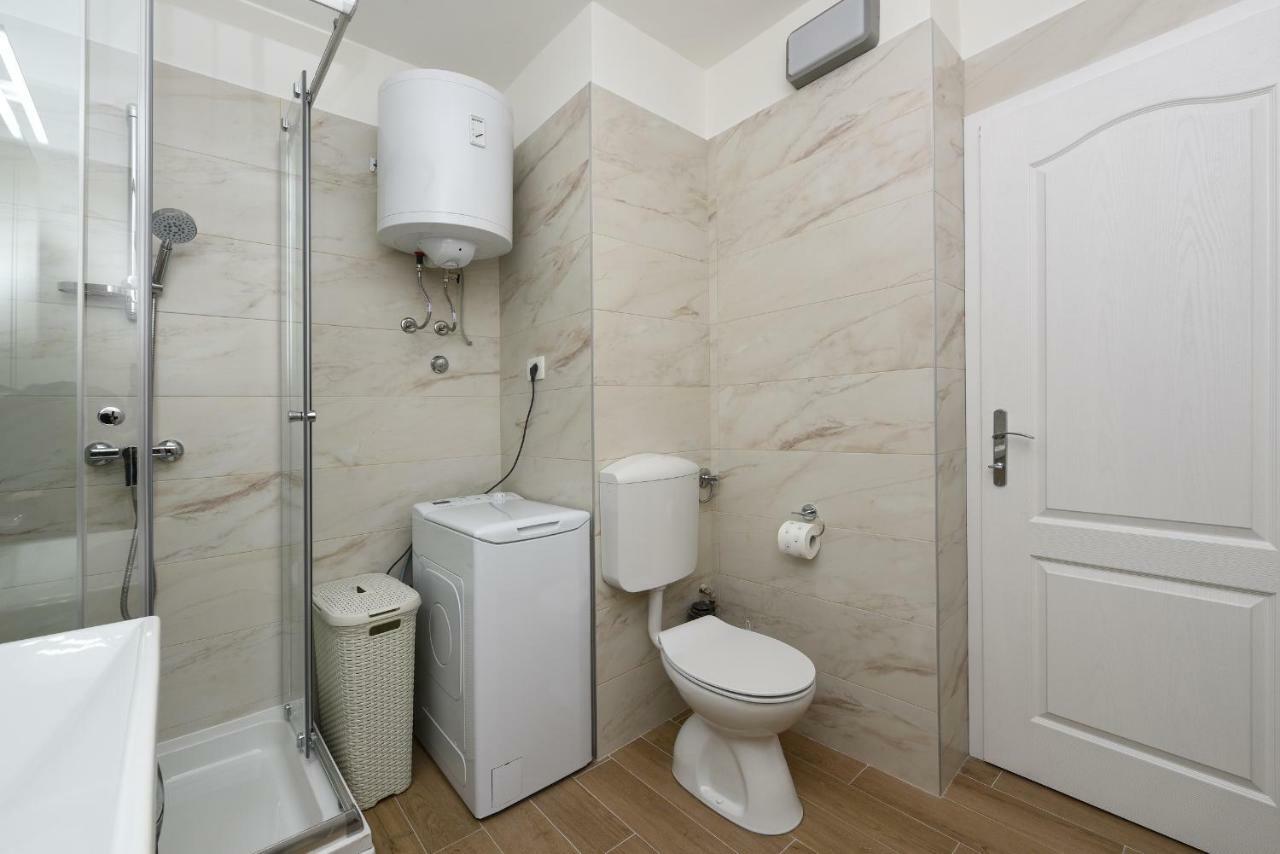 July Apartment زادار المظهر الخارجي الصورة