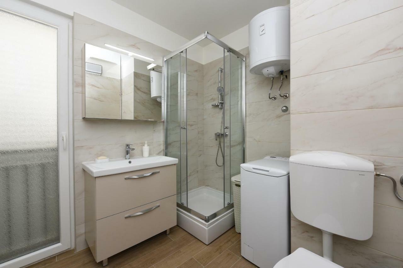 July Apartment زادار المظهر الخارجي الصورة